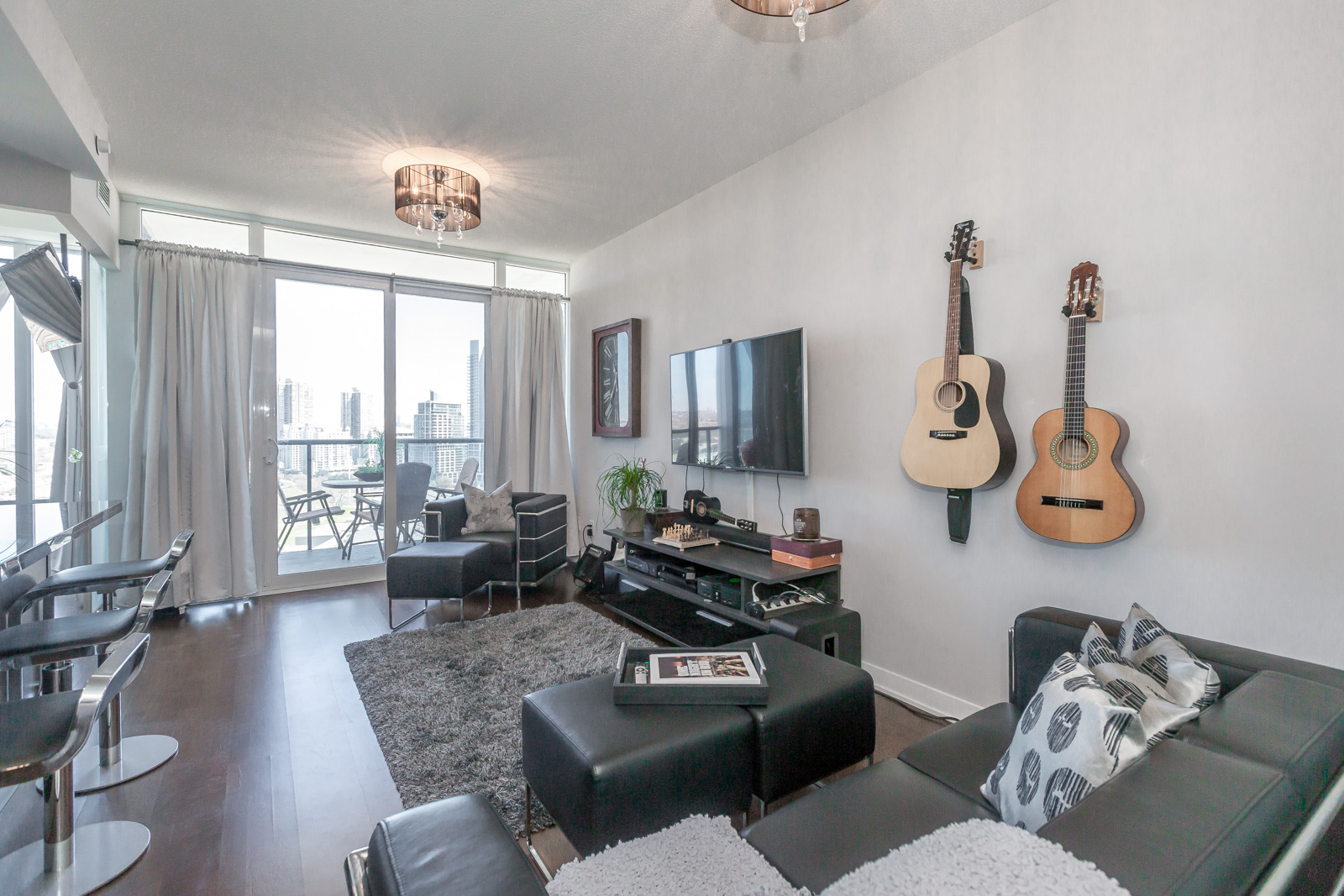 90 Park Lawn Rd #2010 Toronto Real Estate - The Matthew Fernandes Team Gramercy Park Condos