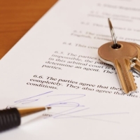 Making an offer on a home in Hamilton and Burlington real estate process with REALTOR®