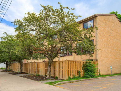 1209 Queen St East