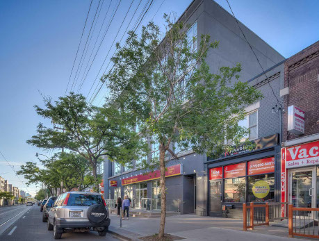1852 Queen St East