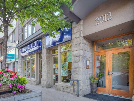 2012 Queen St E