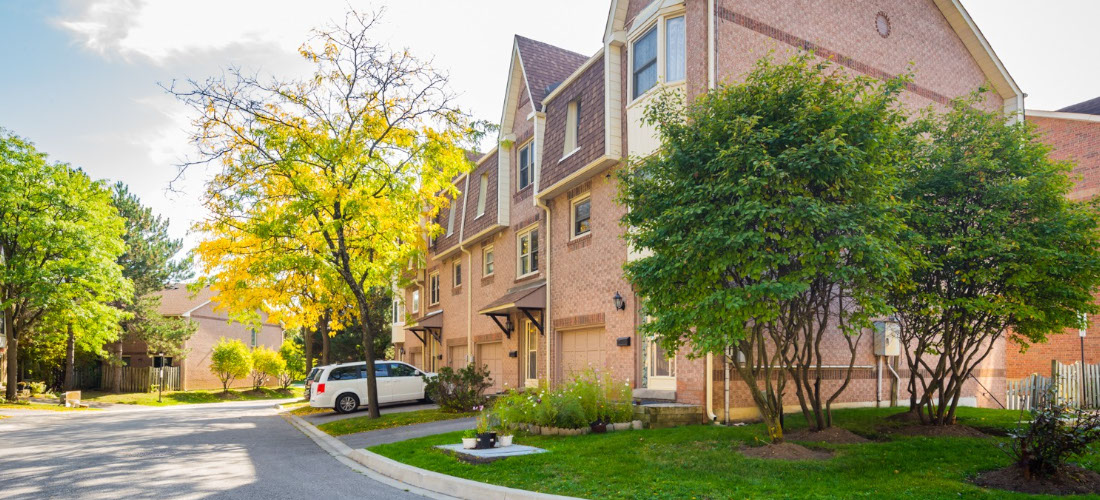 10 Cardwell Avenue Townhouses Toronto Condos For Sale & Rent