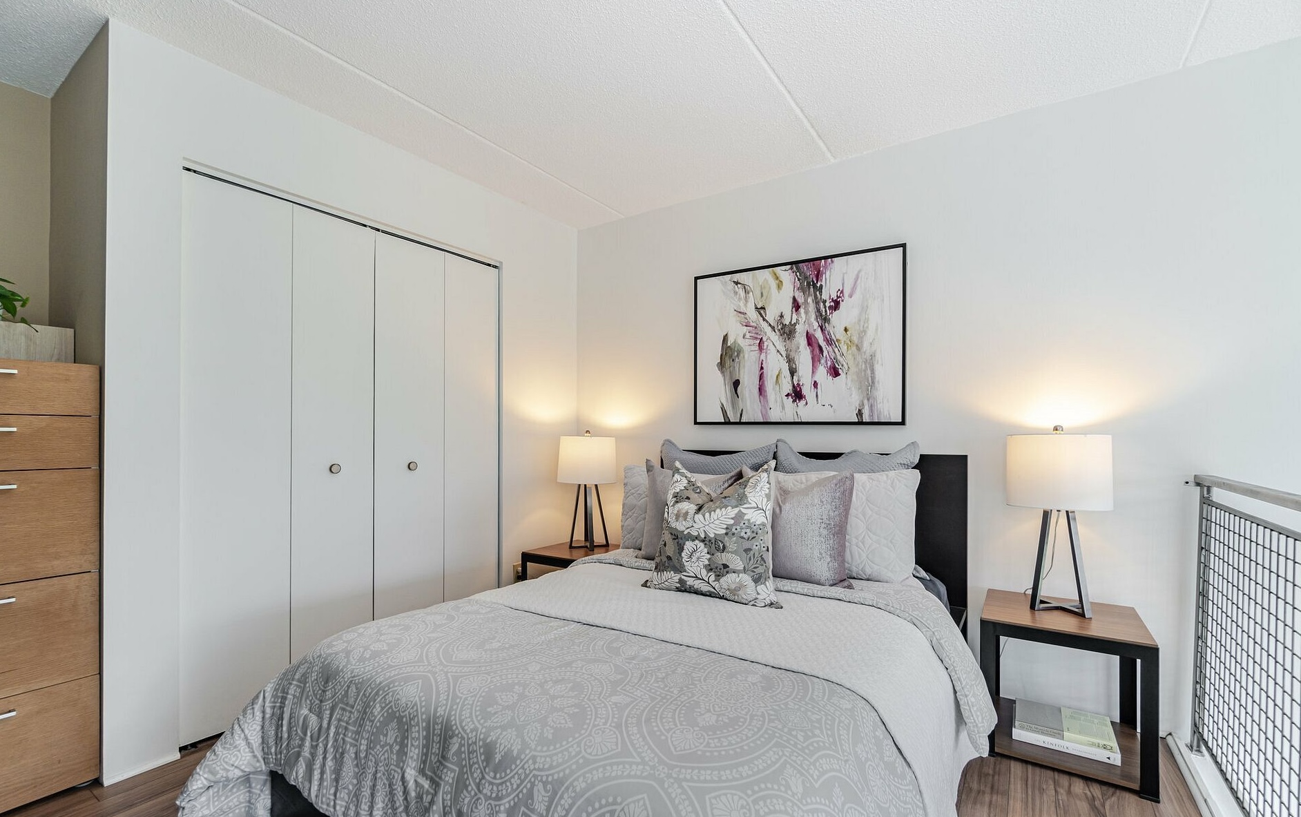 Karen Toronto real estate agent. 393 King St