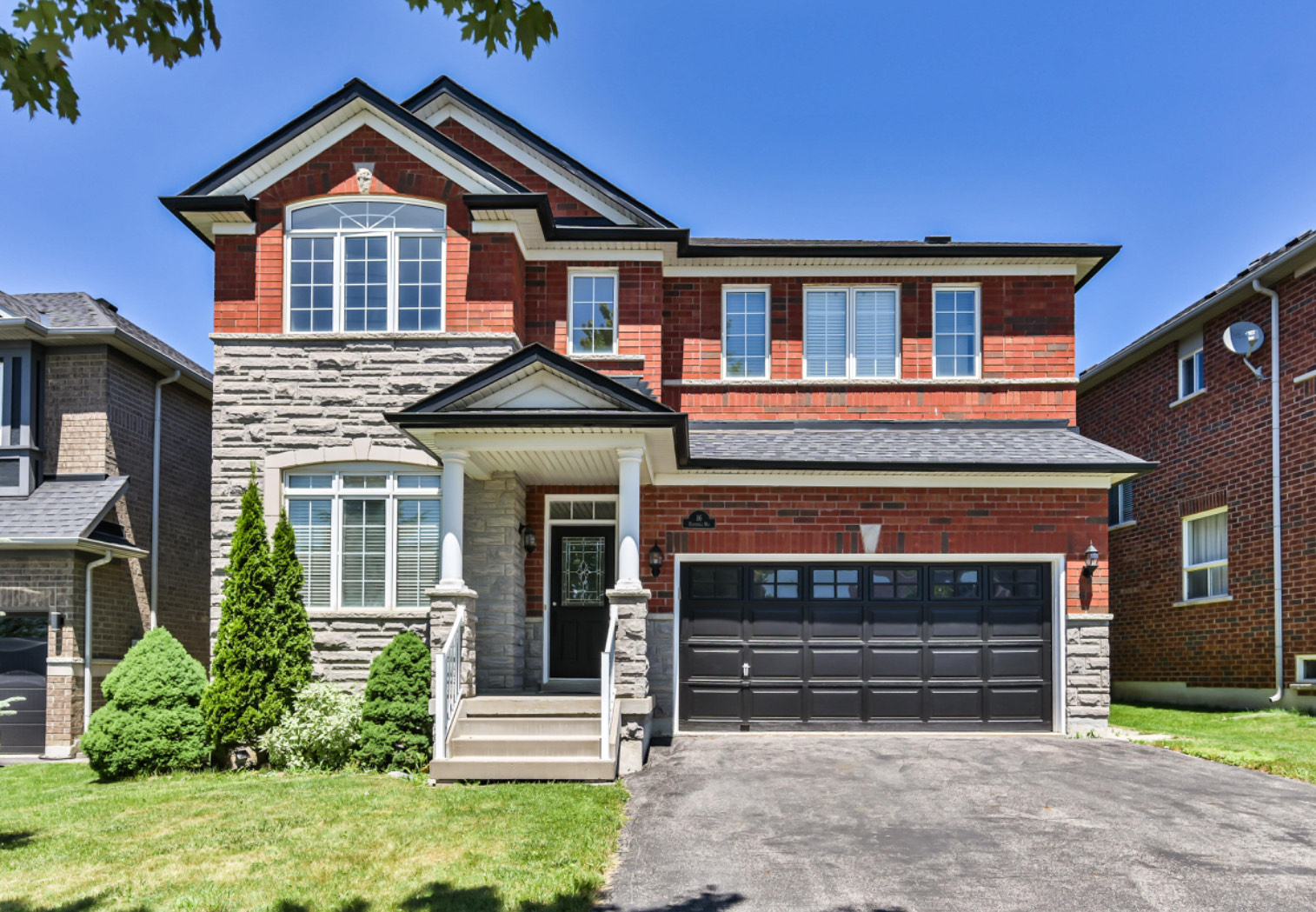 16 Hartwell Way, Aurora (Sale)